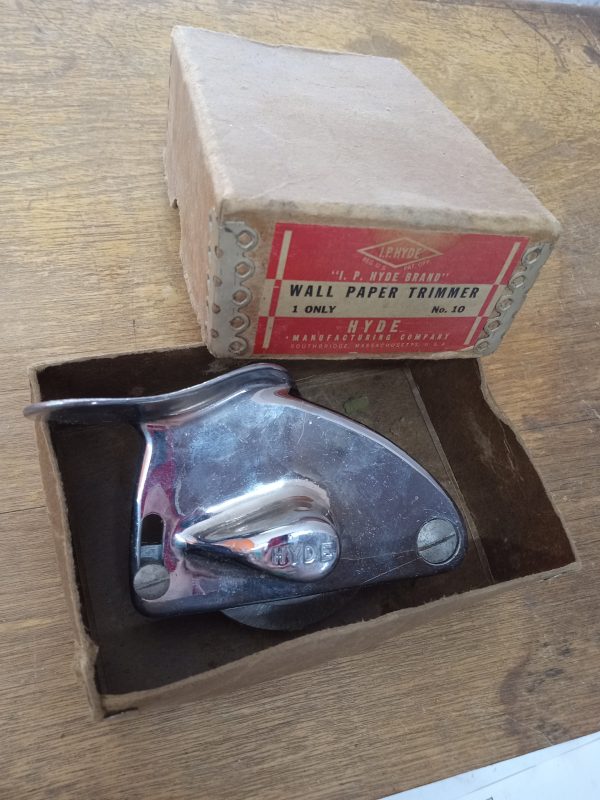 Vintage Wall Paper Trimmer by I. P. Hyde