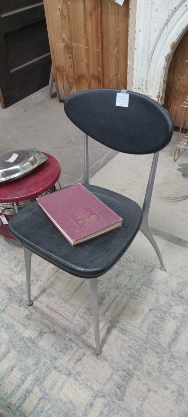 Shelby Williams Gazelle Chair