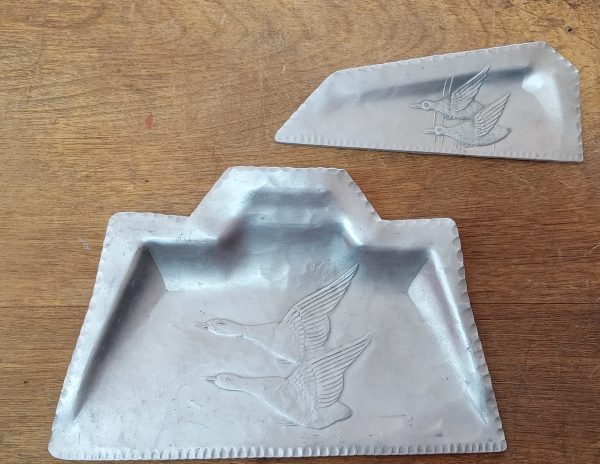 Everlast Aluminum Crumb Tray Set