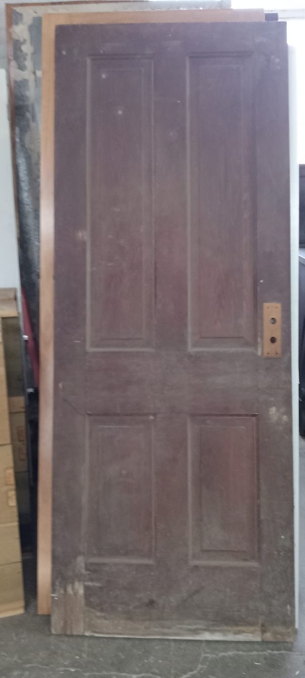 Door 152