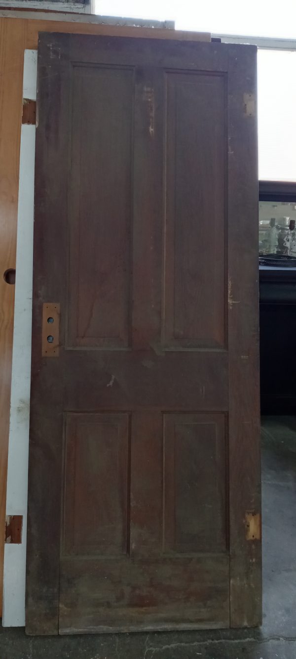 Door 152