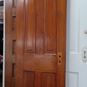 Door 182